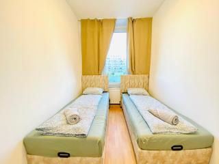 Comfortable 5BR Apt Well Connected Location - Wenen - 0