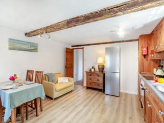 The Cosy Cow Shed - Wartling - 3