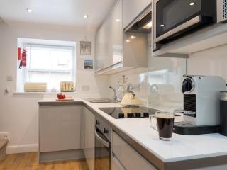 One Beckside Cottage - Staithes - 5