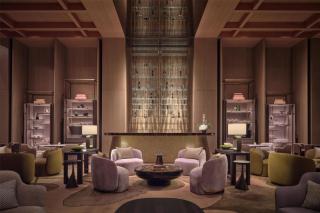 Conrad Shenzhen, the first art museum hotel in Greater Bay Area with the stunning bay and sunset view in the hotel terrace - Shenzhen - 4