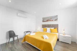 Brand new apartment - Balcony with sea view - 3