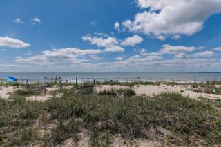 Beach Retreat - 9