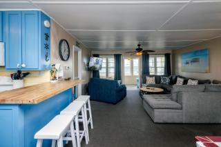 Beach Retreat - 5