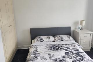 Cosy 3-Bed Bolton Retreat - Parking & Pet-Friendly - Bolton - 3