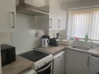 Cosy 3-Bed Bolton Retreat - Parking & Pet-Friendly - Bolton - 6