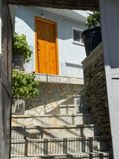 Te Ajdini Guesthouse - Gjirokastra - 3