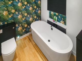 Classroom Two - Uk48651 - Lifton - 2