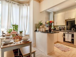 6 Fairfield Road - Buxton - 4