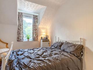 6 Fairfield Road - Buxton - 2