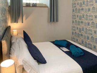 The Boathouse - Appledore - 3