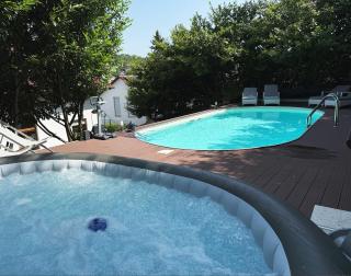 Luxus-Familienvilla mit privatem Pool und XXL Whirlpool, Kamin, Grill & Blick in die Weinberge - 8