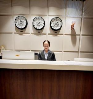 Kemberly Hotel - Zirakpur - 9