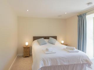 Property 1 - Wroxall - 7