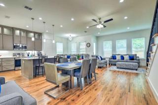 Modern 4BD Best in the West Dallas Area - Dallas - 0