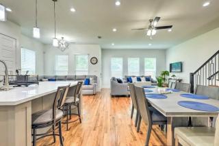 Modern 4BD Best in the West Dallas Area - Dallas - 1