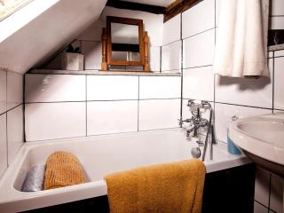 Foxtales - Gisburn - 3