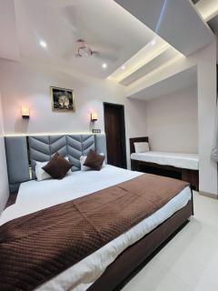 King's Inn Hotel and Restaurant - Indore - 4