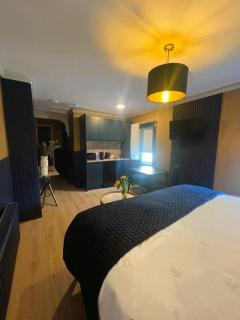 First Floor Studio - 4