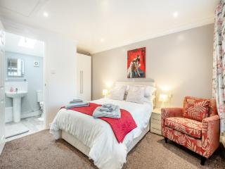 Cwtch Corner - New Milton - 3