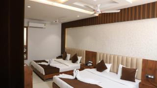 King's Inn Hotel and Restaurant - Indore - 3