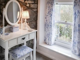 Middles Cottage - 1