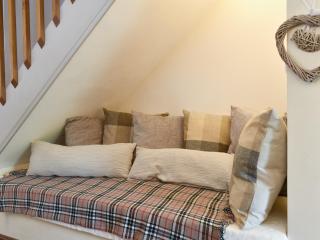 Wood-Side Cottage - 6