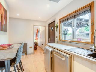 Orchard Retreat - Kirton - 1