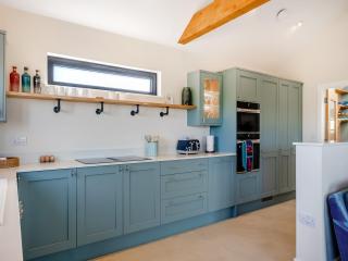 The Old Cowshed - Porchfield - 8