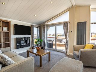 Buff Lake - Uk37725 - Ingoldmells - 1