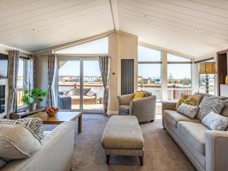 Buff Lake - Uk37725 - Ingoldmells - 3