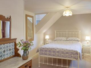 The Stable - Hw7461 - Henrys Moat - 6