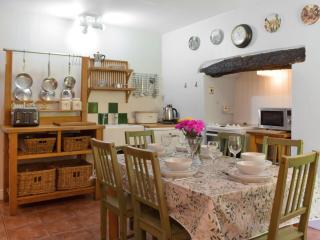 Wood Cottage - - 6
