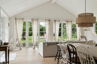 Wooden House With Relaxing Atmosphere - Yderby - 3