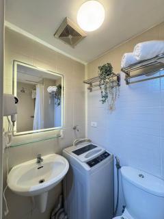 Entire Apartment in Makati City with FAST WIFI - Manila - 3