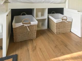 Helens Shepherds Hut - Enford - 1