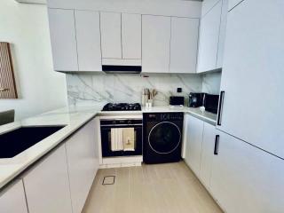 Cozy 1br In Jvc Pool, Balcony & Free Parking - 1