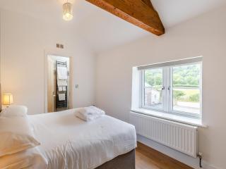 Y Stabl - Uk12742 - Acrefair - 2