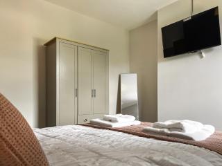 Alders Cottage - Tansley - 3
