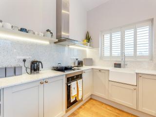 Meadow View - Uk47974 - Woodford - 6