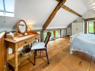 Meadow Barn - Shelve - 4