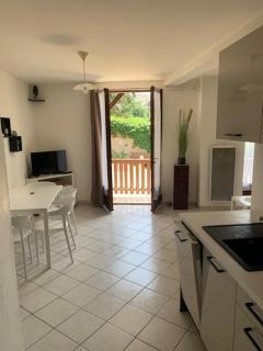 Appartement T2 40 m2 Henri IV Centre-ville,1 chambre parking et balcon - Aix-les-Bains - 2