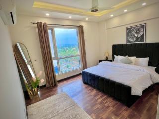 Skyline Luxury Apartments-Elysium Tower Opposite Centaurs Mall Islamabad - Islamabad - 4