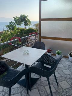 Cozy Corner Apartment - Saranda - 0