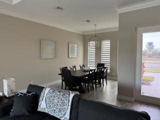 Brand New Luxury 4 bedroom heated pool home - Cape Coral - 2
