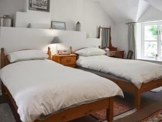 Wood Cottage - - 2