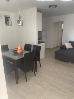 Apartmani H,I i M - Rogoznica - 0