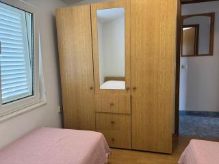 Apartmani H,I i M - Rogoznica - 1