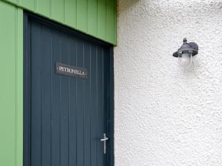 Petronella - Grange - 2