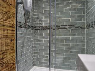 Rosebud Beach Hut - Otterham - 3