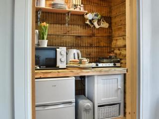 Rosebud Beach Hut - Otterham - 8